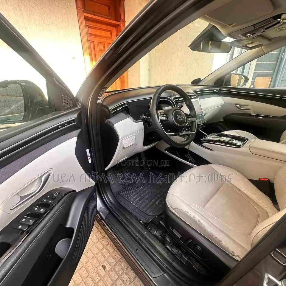 Hyundai Tucson 2023 Maroon