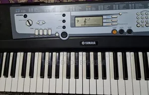 Yamaha PSR-E213 Electronic Keyboard
