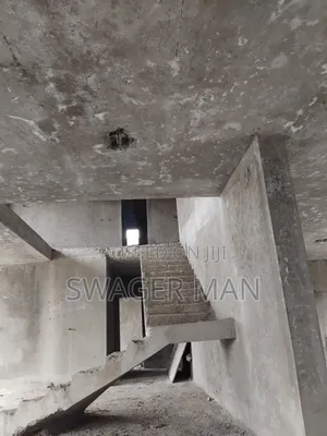 6bdrm Townhouse/Terrace in Ccd Kompawund, Yeka for sale