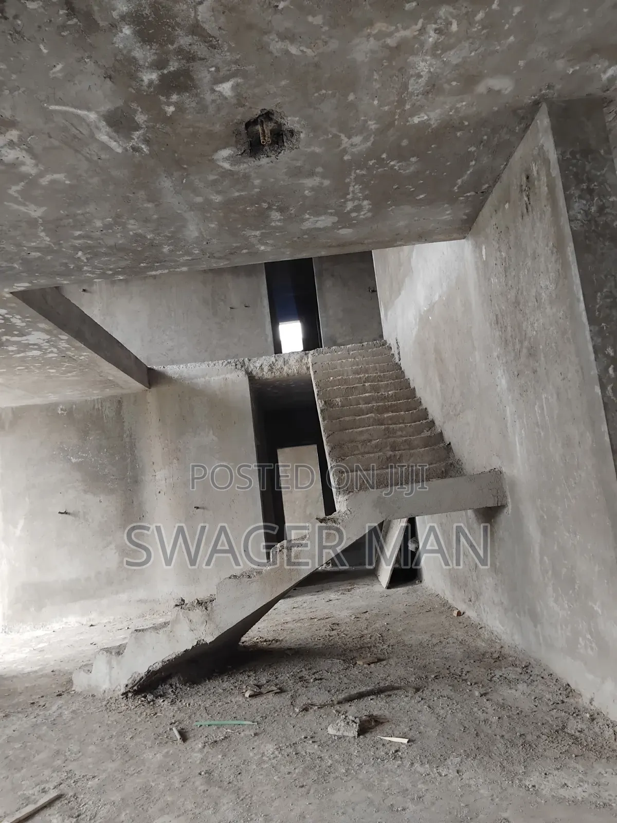 6bdrm Townhouse/Terrace in Ccd Kompawund, Yeka for sale