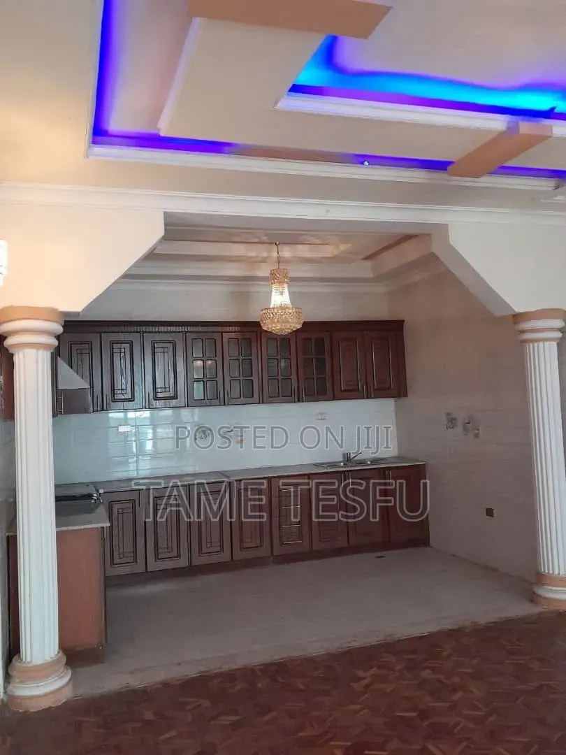 Furnished 8bdrm House in Figa, Bole for sale