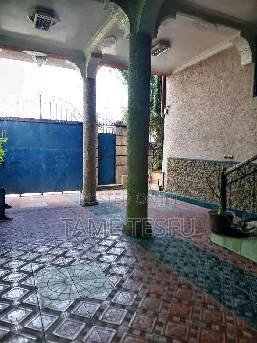 Furnished 8bdrm House in Jakiros, Bole for sale