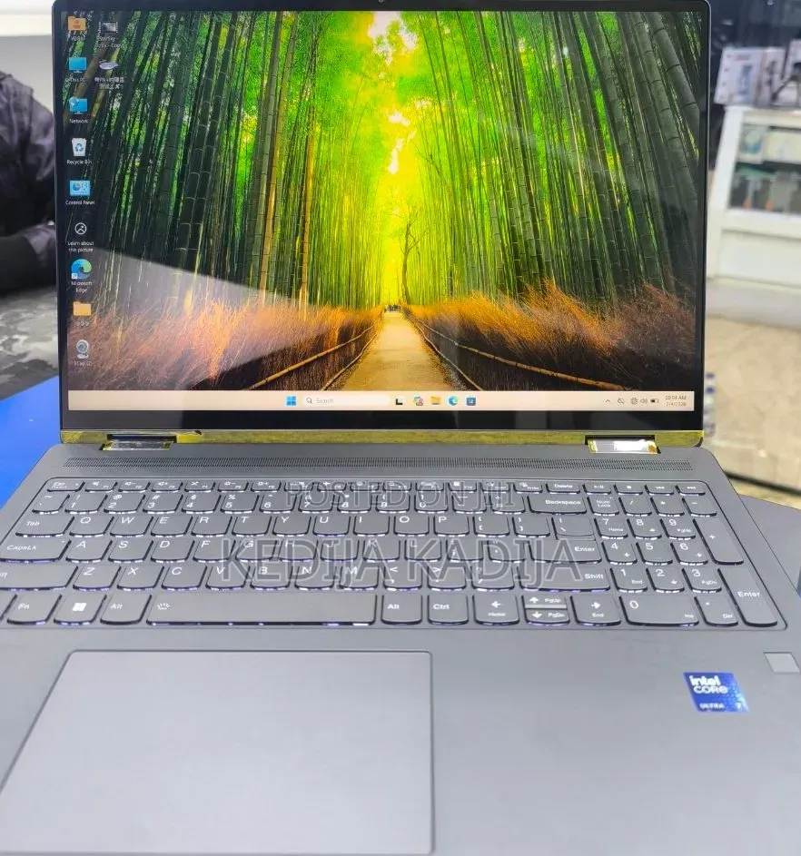 New Laptop Lenovo Yoga 7i 16GB Intel Core Ultra 7 SSD 512GB