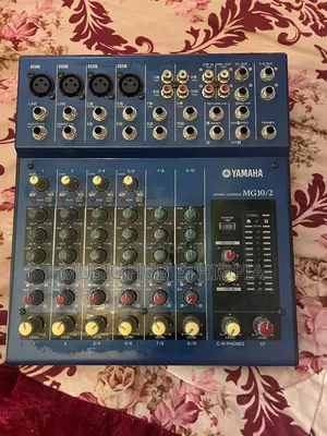 Yamaha Mg10/2 10-Channel Analog Mixer