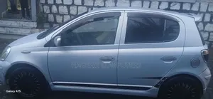 Toyota Vitz 2004 Silver