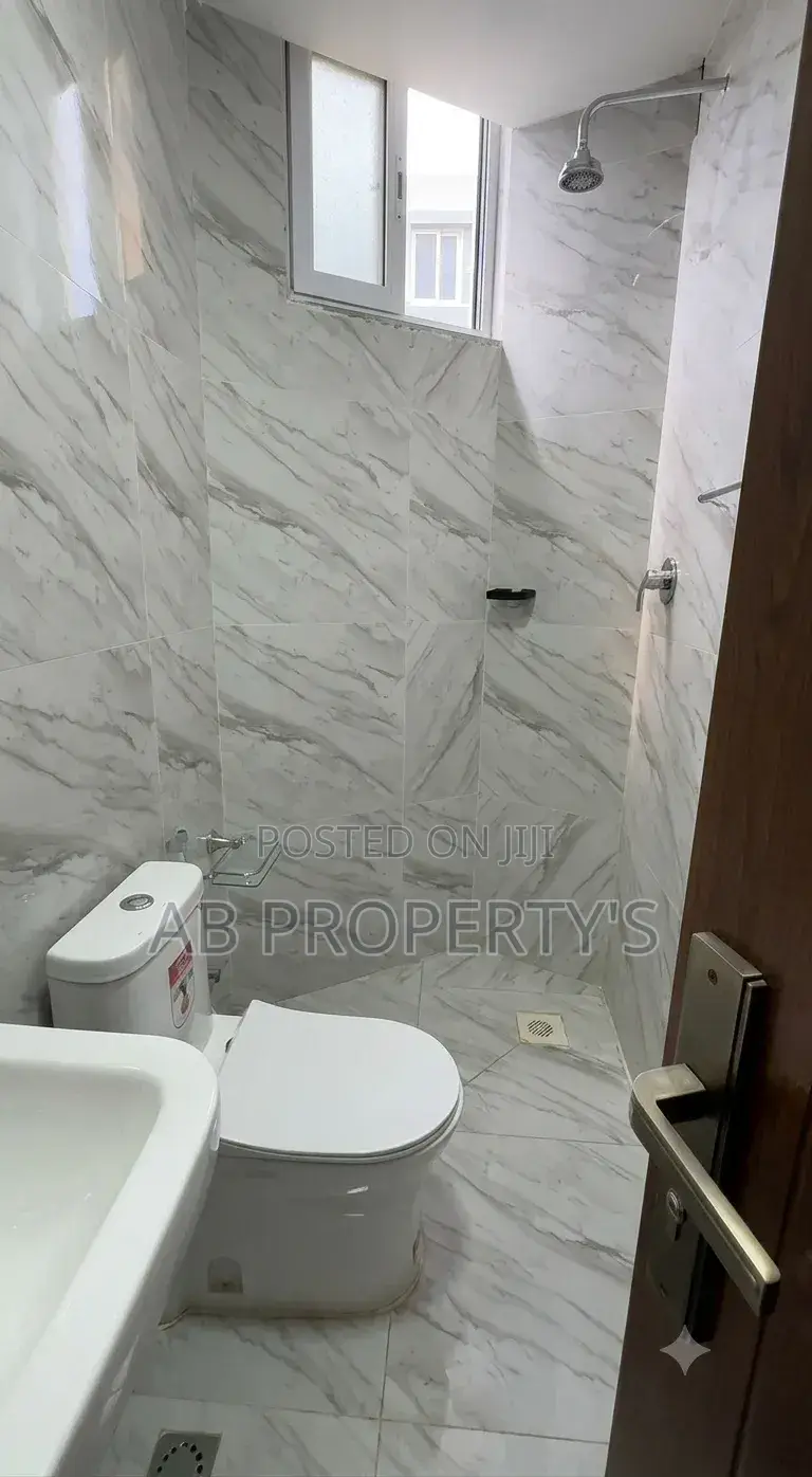 Furnished 2bdrm Apartment in መገናኛ, Yeka for sale