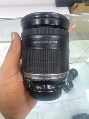Canon 18-200mm Lens