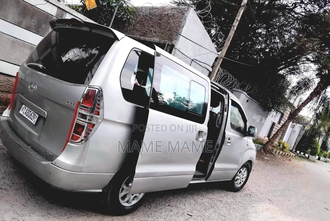 Hyundai Starex 2013 Grey