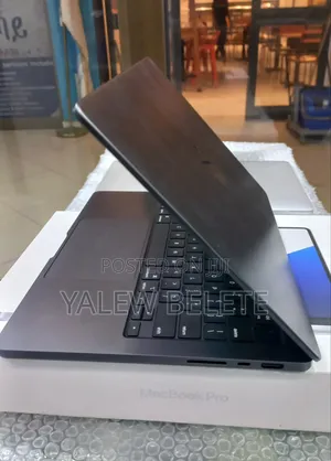 New Laptop Apple MacBook Pro 16GB Apple M5 SSD 512GB