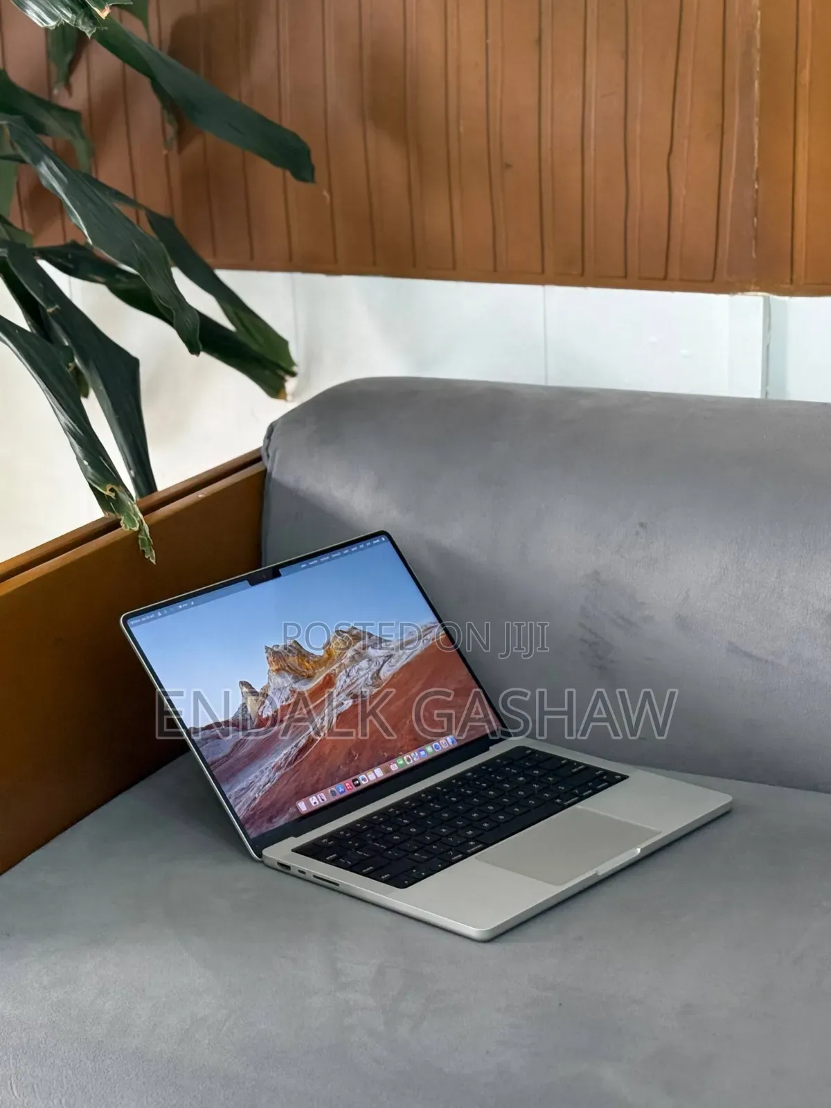 New Laptop Apple MacBook Pro 2021 M1 16GB Apple M1 SSD 512GB