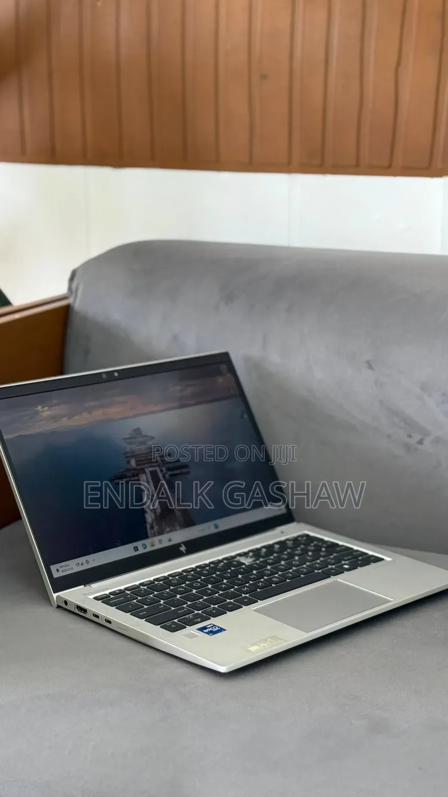 New Laptop HP EliteBook 830 G8 8GB Intel Core i5 SSD 512GB