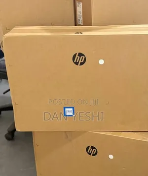 New Laptop HP OmniStudio X All-in-One 8GB Intel Core i5 SSD 512GB