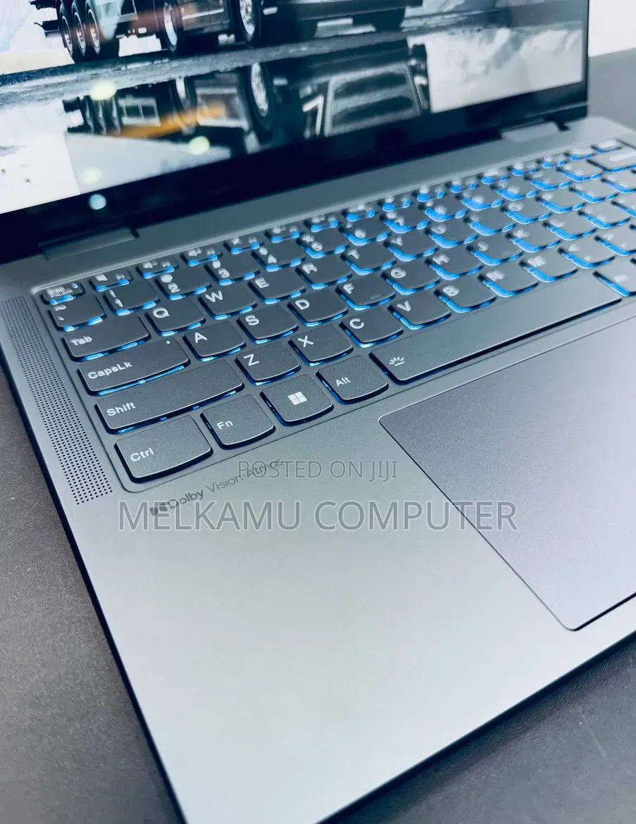 New Laptop Lenovo Yoga 7i 16GB Intel Core i7 SSD 512GB