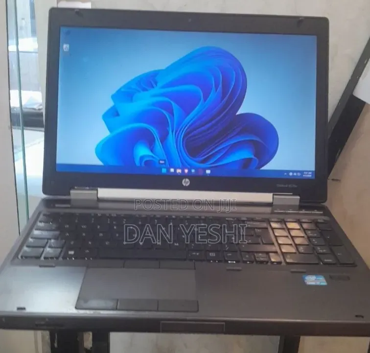 New Laptop HP 8GB Intel Core i7 SSD 128GB