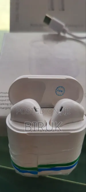 I 12 Wireless Earphone
