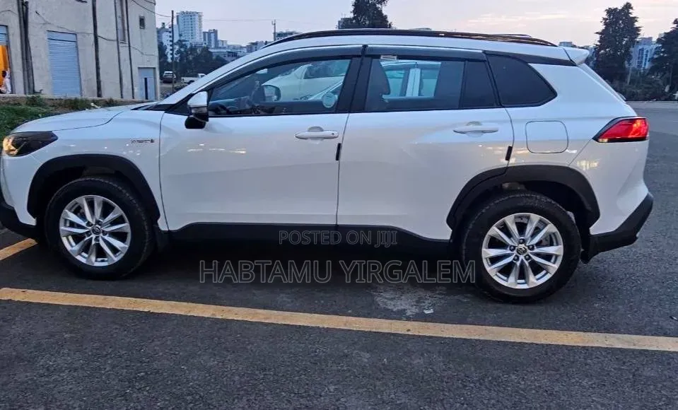 Toyota Corolla Cross 2023 White