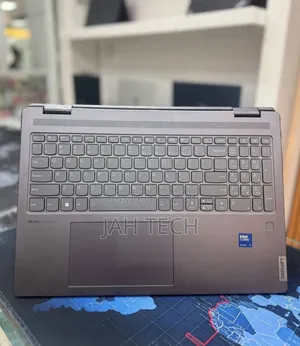 New Laptop Lenovo Yoga 7i 16GB Intel Core Ultra 7 SSD 512GB
