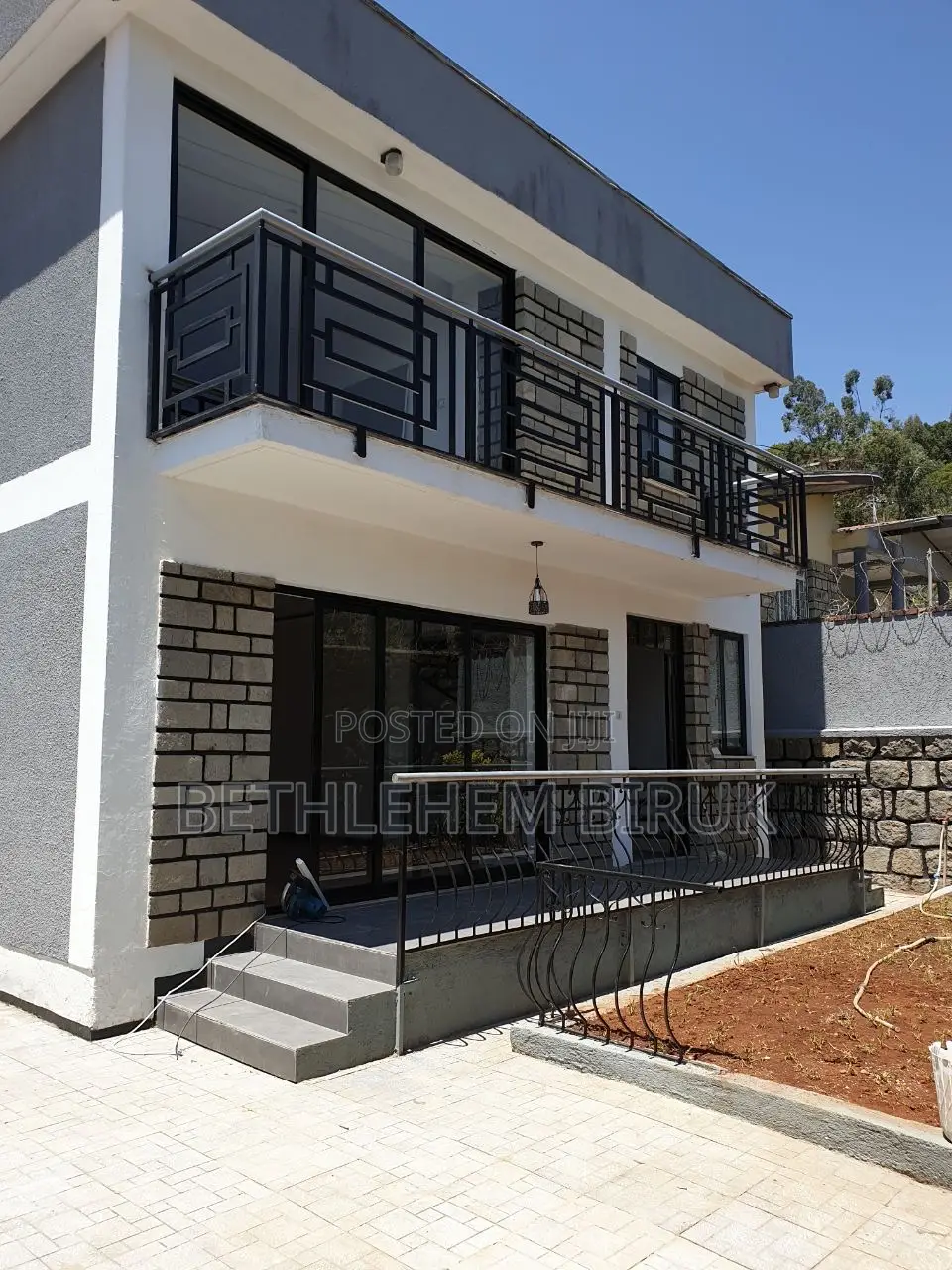 3bdrm House in Yeka for sale