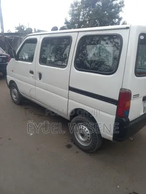 Suzuki Eeco 2024 White