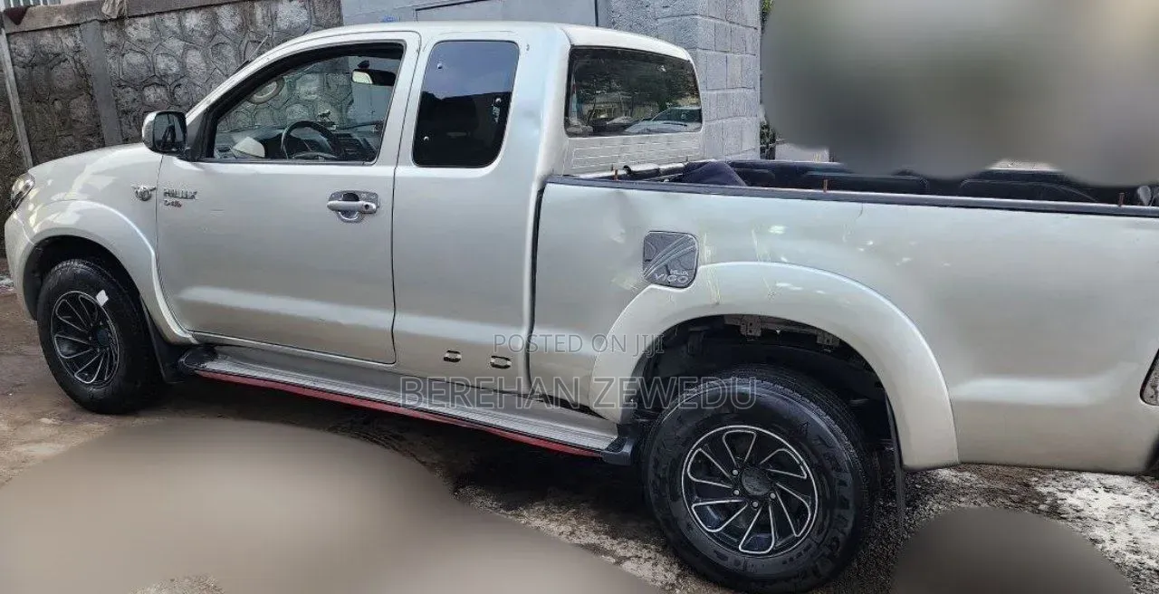 Toyota Hilux 2008 Silver