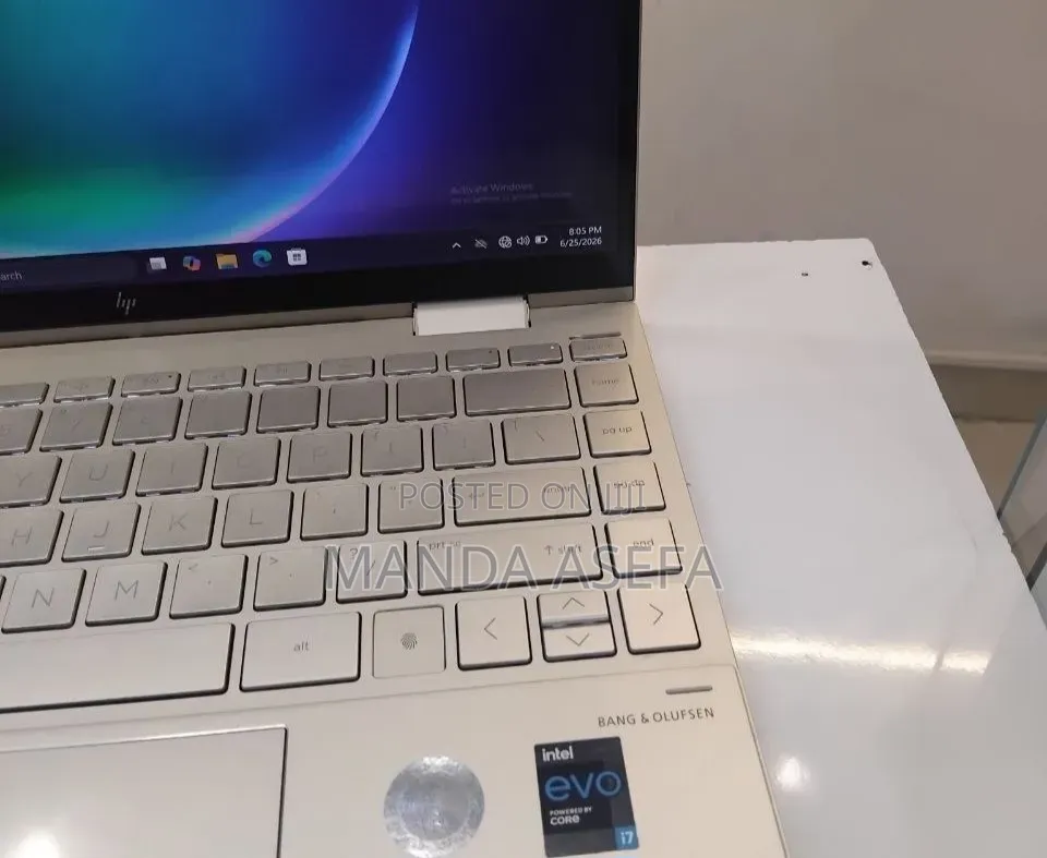 New Laptop HP Envy x360 8GB Intel Core i7 SSD 512GB