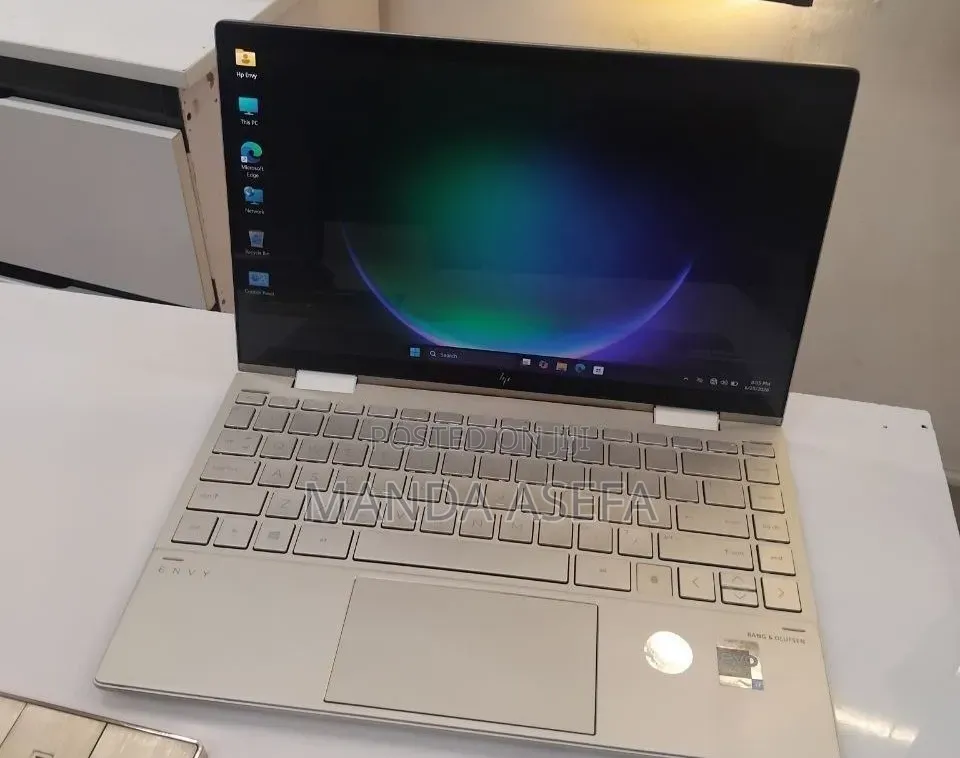 New Laptop HP Envy x360 8GB Intel Core i7 SSD 512GB