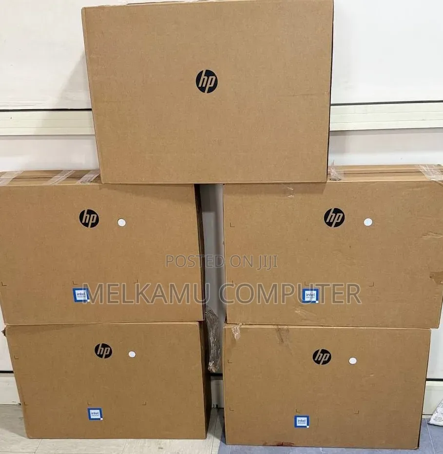 New HP 200 G4 22 All-in-One 8GB Intel Core i5 SSD 512GB
