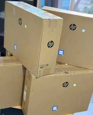 New HP 200 G4 22 All-in-One 8GB Intel Core i5 SSD 512GB