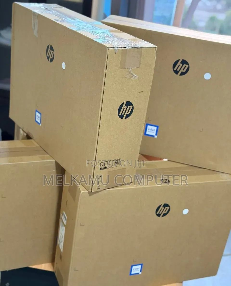 New HP 200 G4 22 All-in-One 8GB Intel Core i5 SSD 512GB
