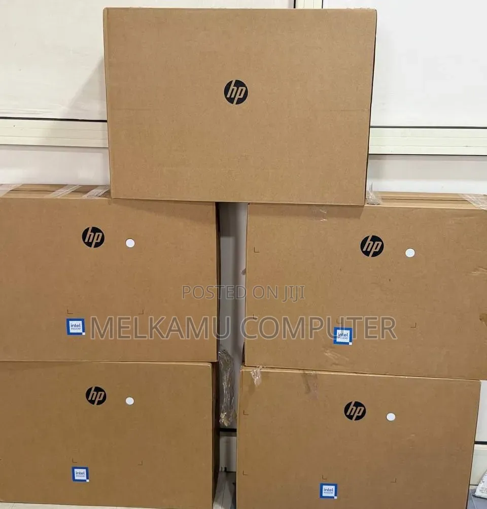 New HP 200 G4 22 All-in-One 8GB Intel Core i5 SSD 512GB