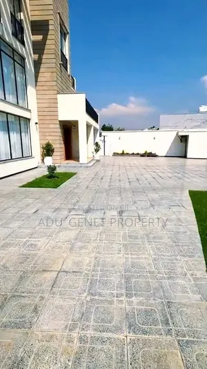 Furnished 11bdrm Duplex in Cmc, Bole for sale