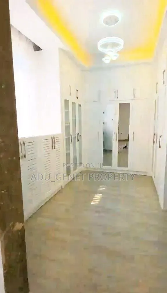 Furnished 11bdrm Duplex in Cmc, Bole for sale