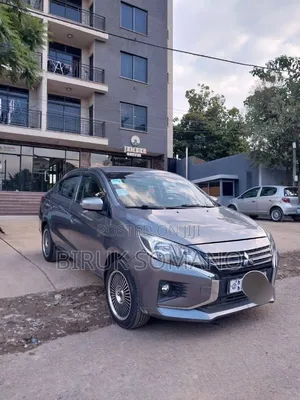 Mitsubishi Attrage 2021 Silver