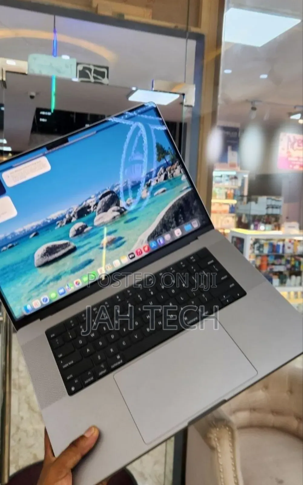 New Laptop Apple MacBook Pro 2021 M1 16GB Apple M1 Pro SSD 1T