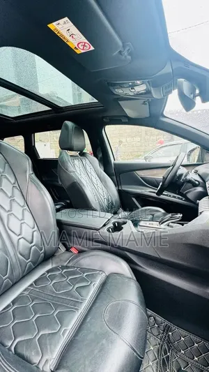 Peugeot 5008 2022 White