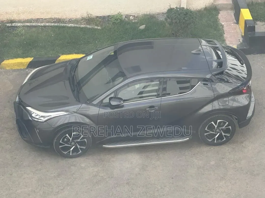 Toyota C-HR 2020 Gray