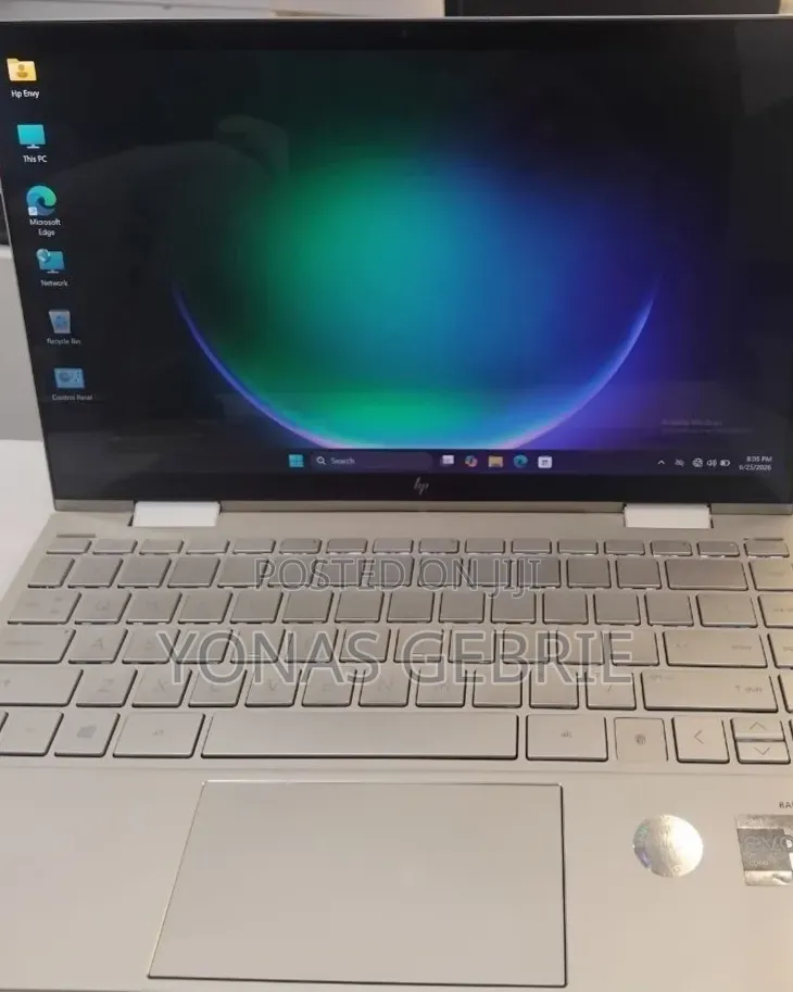 New Laptop HP Envy x360 8GB Intel Core i7 SSD 512GB