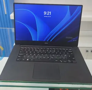 New Laptop Dell Precision 15 3541 16GB Intel Xeon SSD 512GB