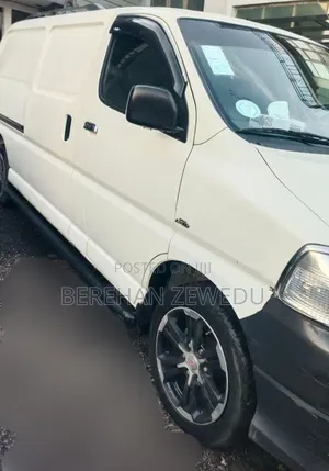 Toyota Hilux 2011 White