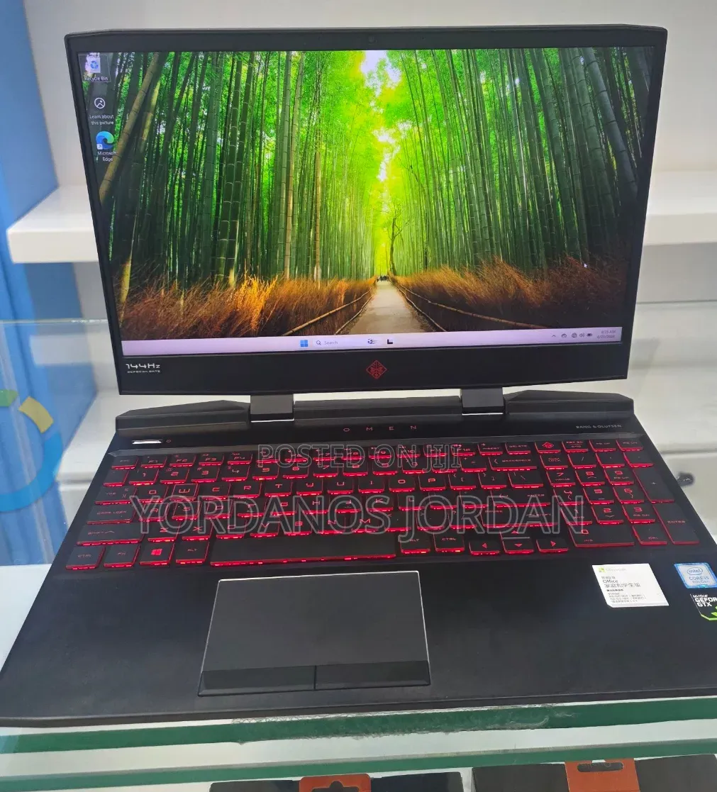 New Laptop HP Omen X 8GB Intel Core i5 SSHD (Hybrid) 1.5T
