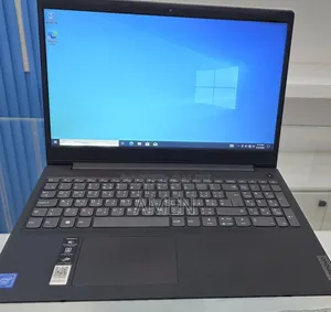 New Laptop Lenovo Ideapad 3 4GB Intel Xeon SSD 1T