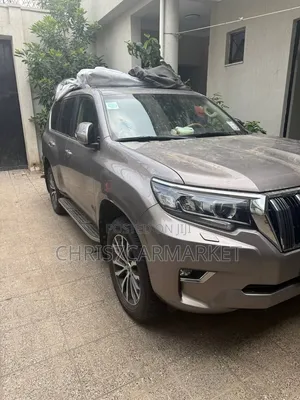 Toyota Land Cruiser Prado 2022 Gold