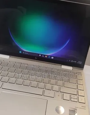 New Laptop HP Envy x360 8GB Intel Core i7 SSD 512GB