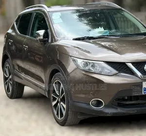 Nissan Qashqai 2017 Brown
