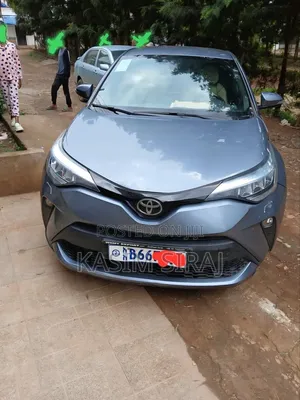 Toyota C-HR 2020 Blue