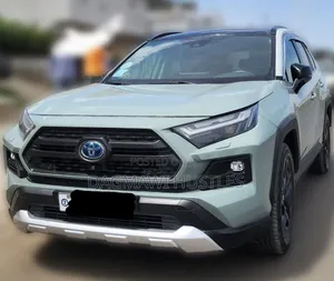 Toyota RAV4 Hybrid 2023 Green