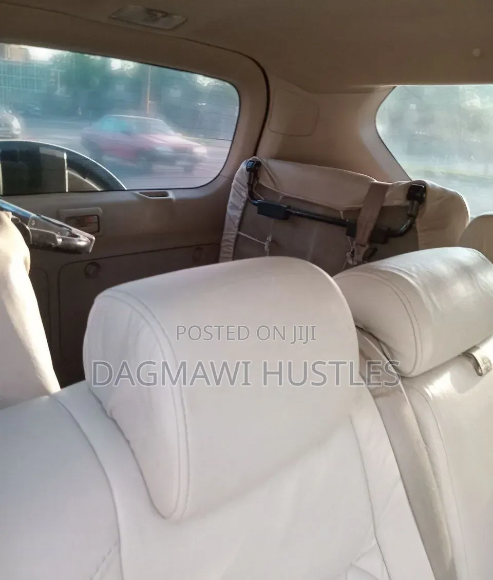 Toyota Land Cruiser Prado 2011 White