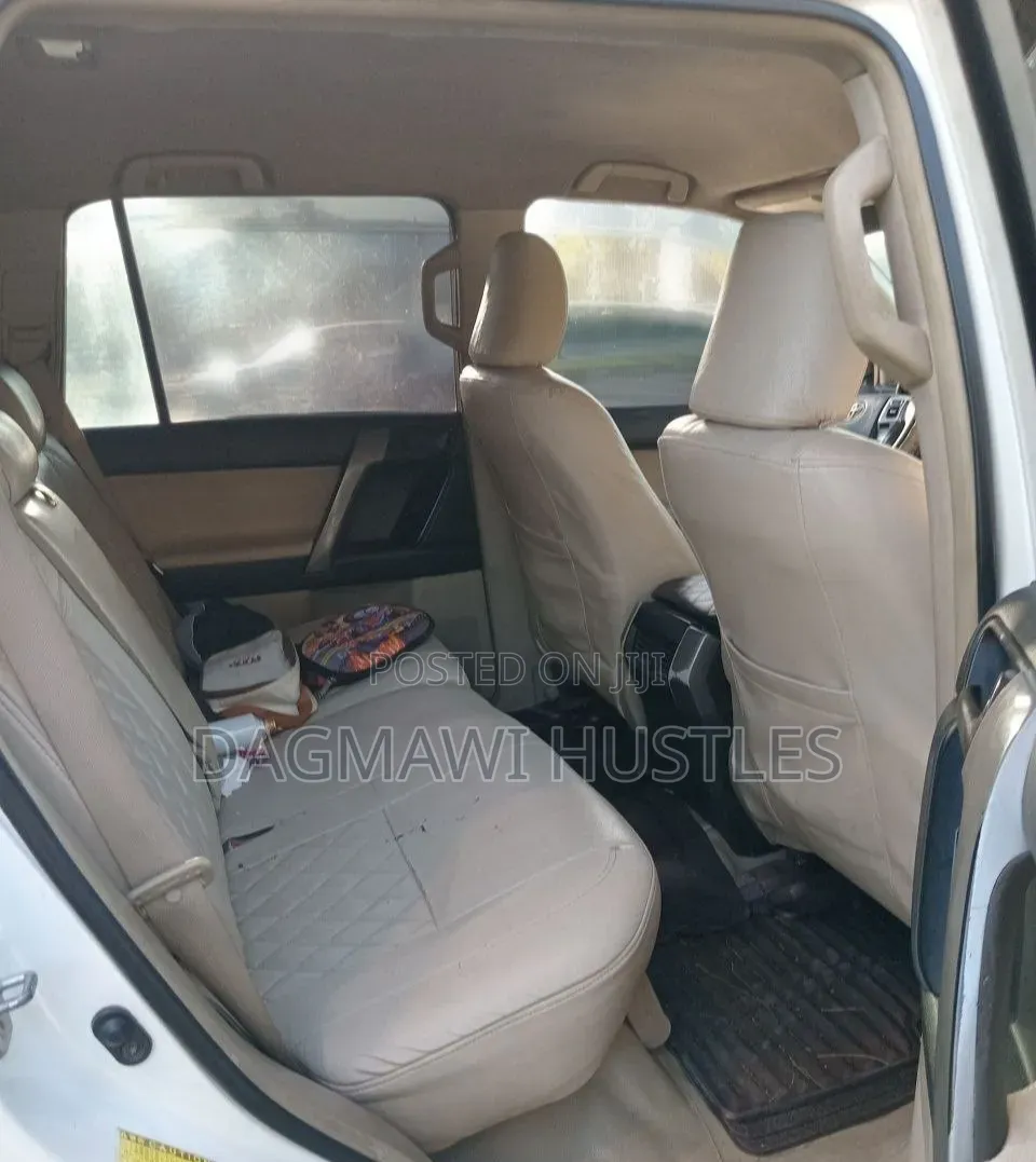 Toyota Land Cruiser Prado 2011 White