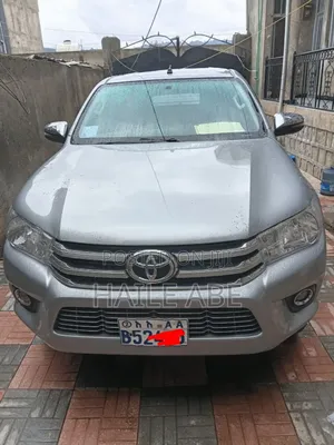 Toyota Hilux 2019 Silver