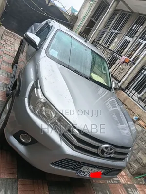 Toyota Hilux 2019 Silver